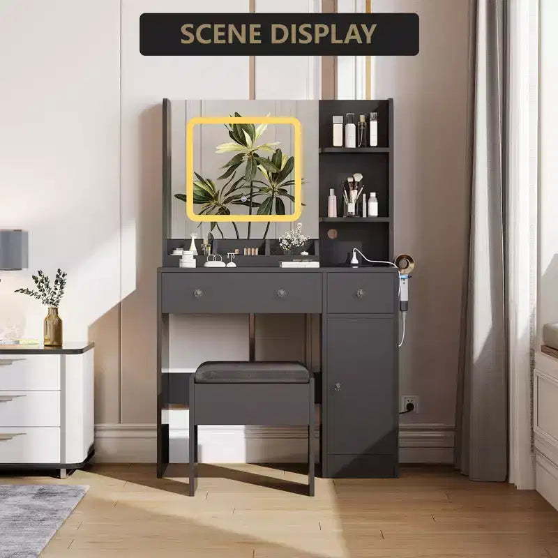 Coiffeuse avec miroir, comprenant une station de recharge, 3 tiroirs, 3 étagères ouvertes et une armoire. Idéale pour les chambres et les studios de maquillage.
