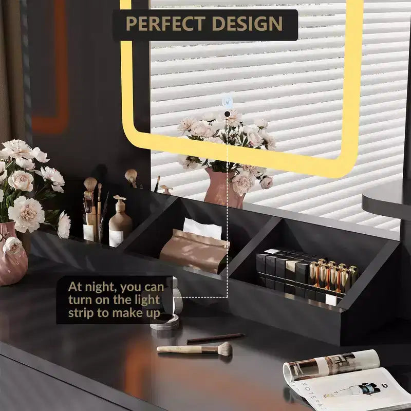 Coiffeuse avec miroir, comprenant une station de recharge, 3 tiroirs, 3 étagères ouvertes et une armoire. Idéale pour les chambres et les studios de maquillage.